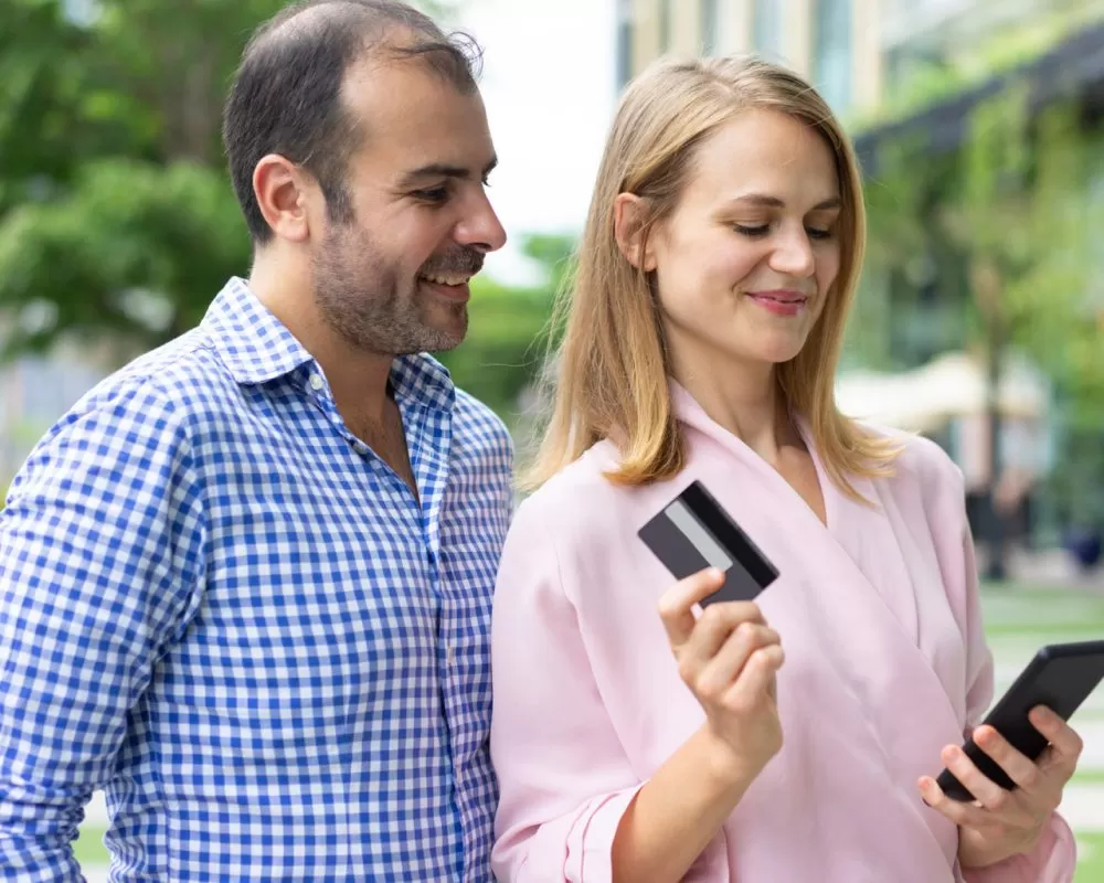 Porque as locadoras pedem cartão de crédito?